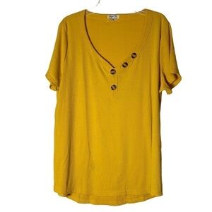 Paper Tee Women’s Pullover Plus Size Top